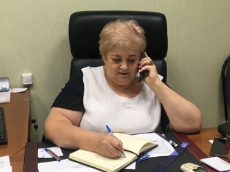 Ирина Кононенко провела дистанционный прием граждан